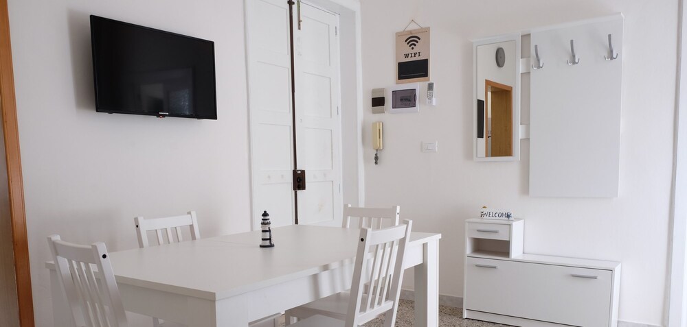 Myia Apartment B by Wonderful Italy