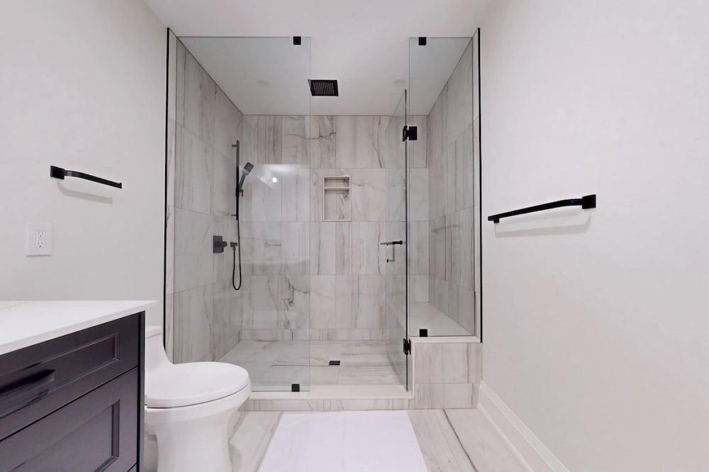 Lucky Mansion Luxury Villa in Fort Erie