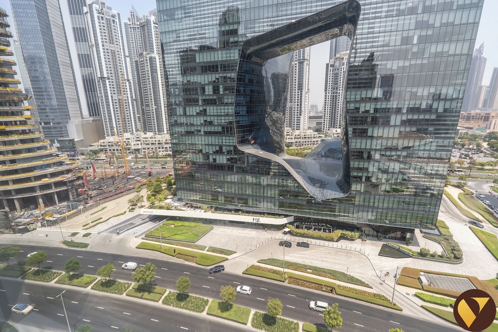 Damac Cour Jardin Pool & Gym Access
