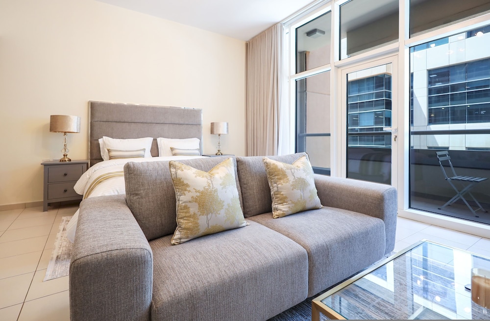 Elite LUX Holiday Homes - Modern Elegance Studio in Business Bay Dubai