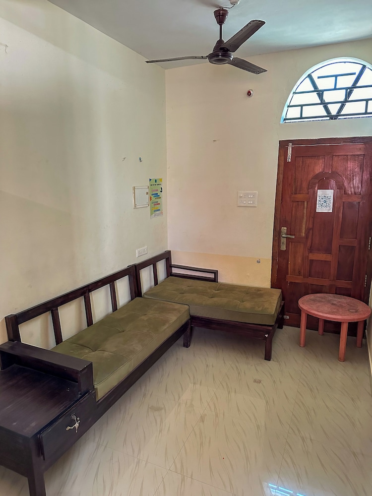 Molly's Hostel