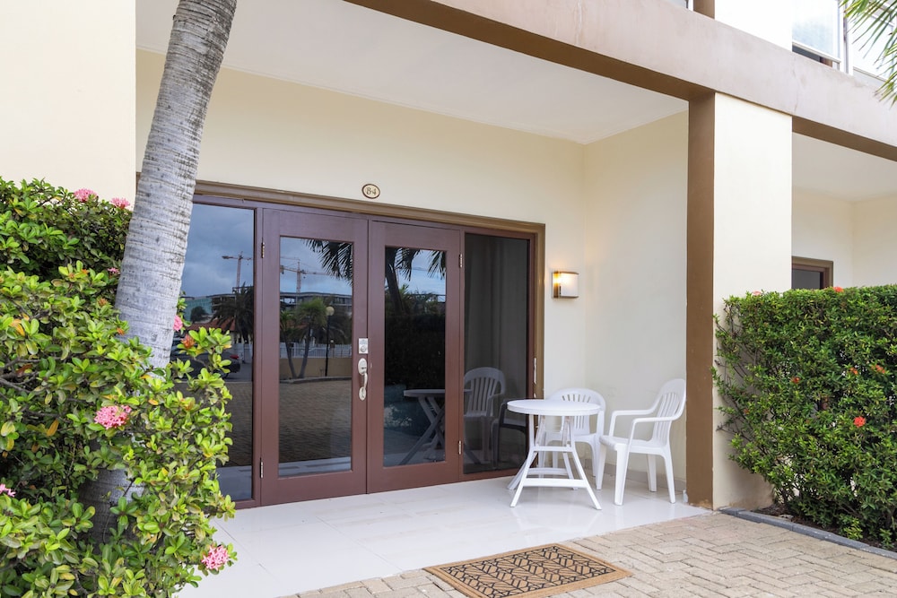 Aruba Breeze B4