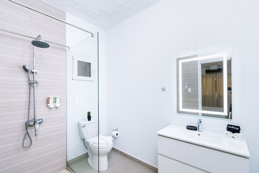 1 MIN Walk 2 Arashi Beach Suite w Roofdeck Pool