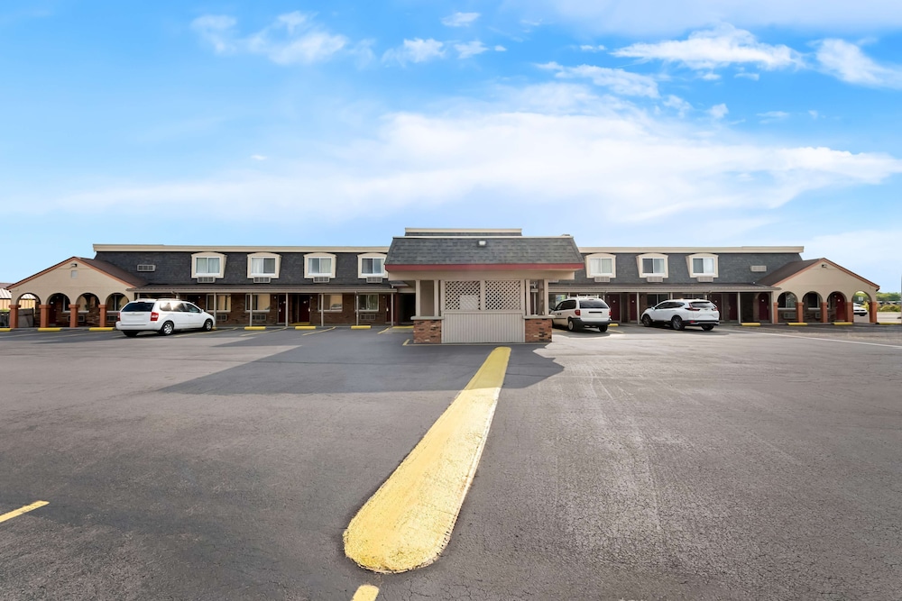 Americas Best Value Inn Marion, OH view 5