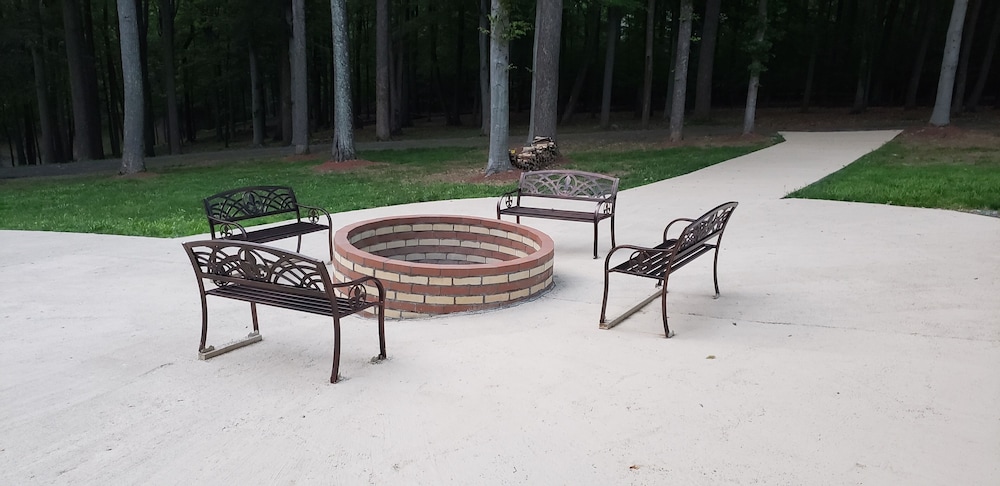 Leesburg Vacations - The Manor at Courtland Farm - Property Image 95