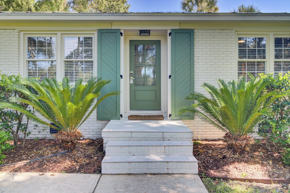 16 29th Avenue Isle of Palms Group Retreat view 5
