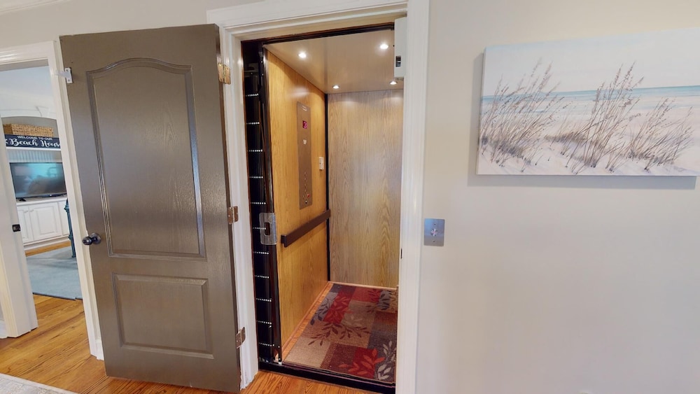 The Pelican House by Tybee Vacation Rentals