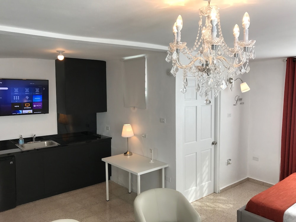 Chandelier 301