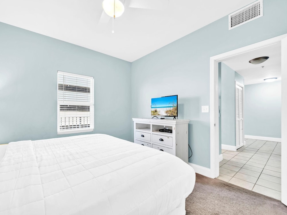 Laketown Wharf 331