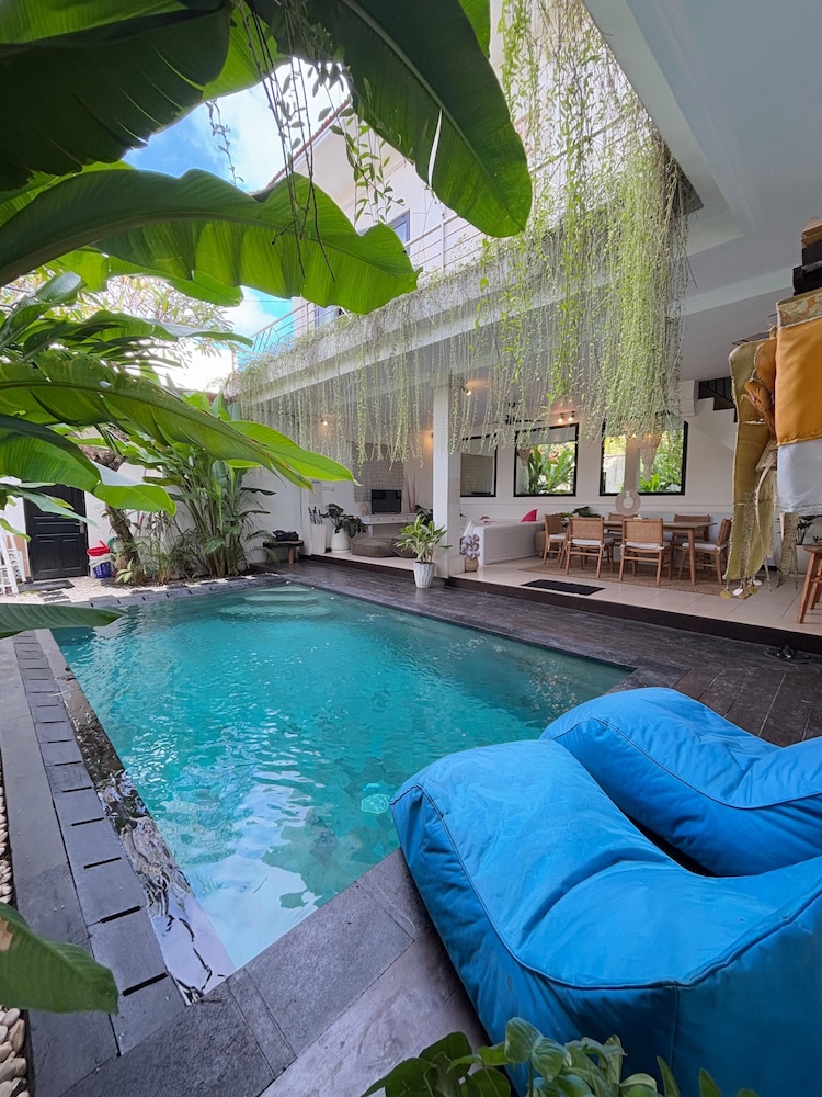 Villa Mandari