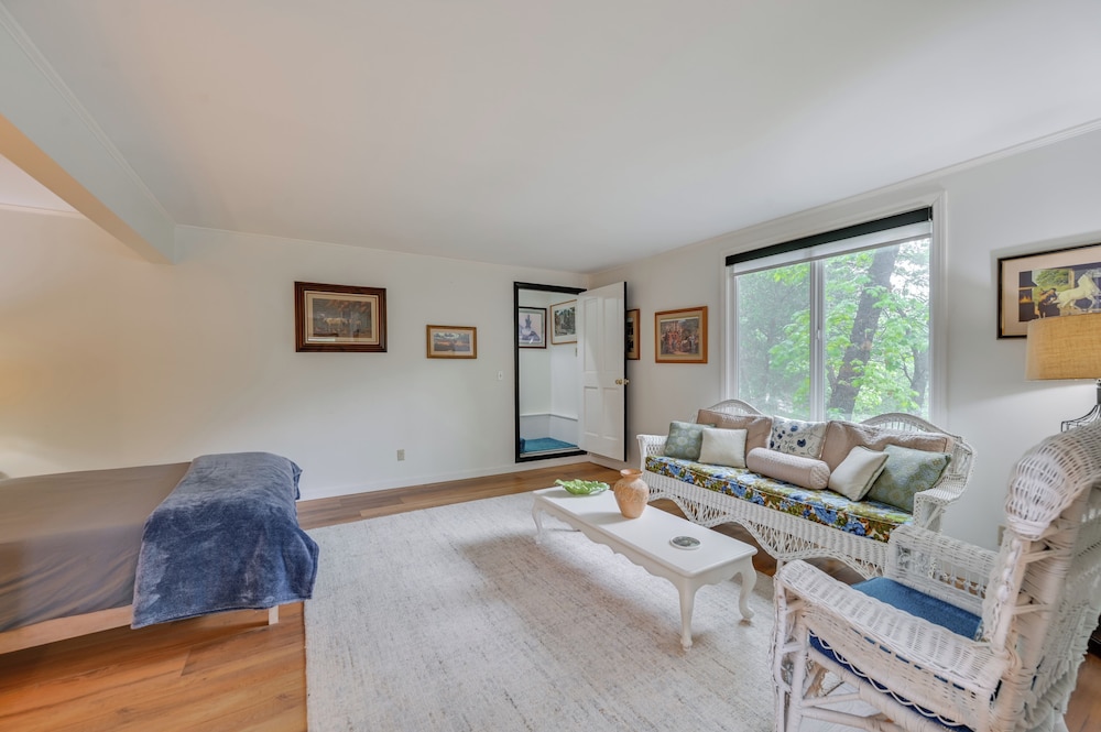 Home 3 Mi to Main St Julian: Great for Groups!