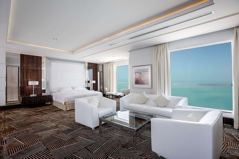 Hilton Dubai The Walk