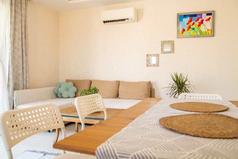 Charming House Close to Beach in Cesme view 4