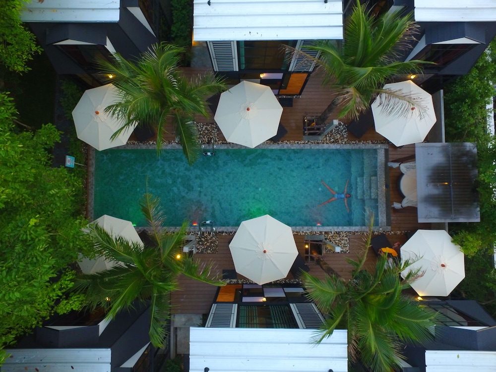 Bukit Pool Villas