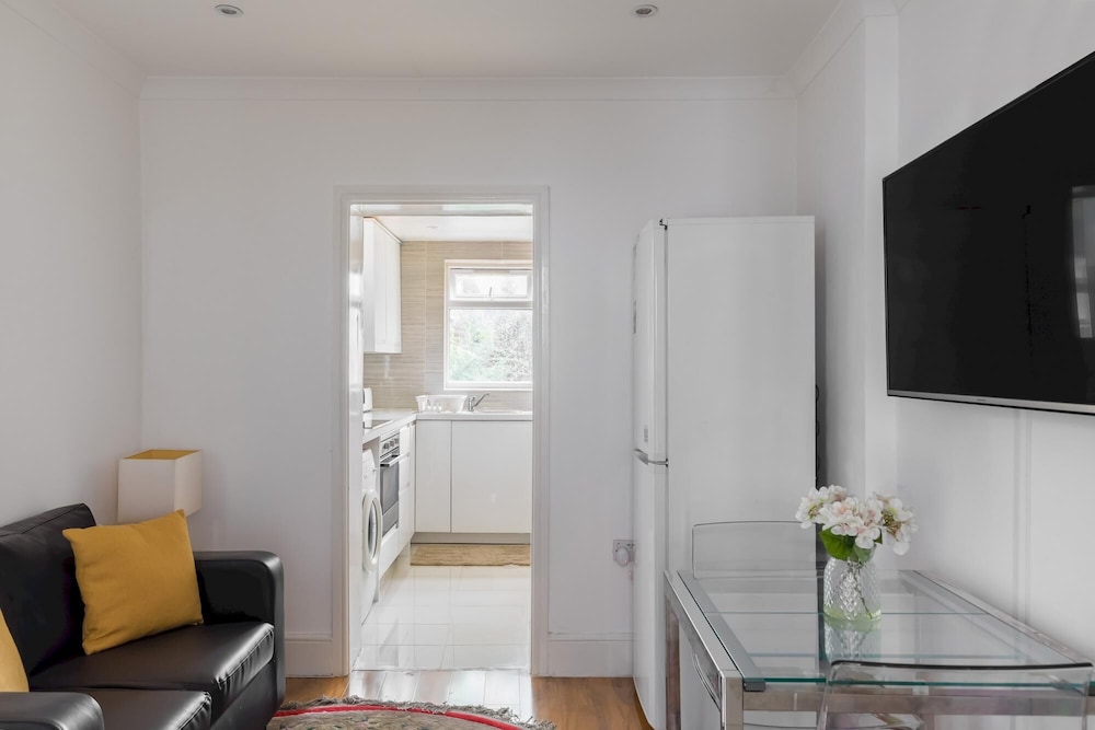 Stylish 1-bedroom Brand new Flat in Marylebone view 4