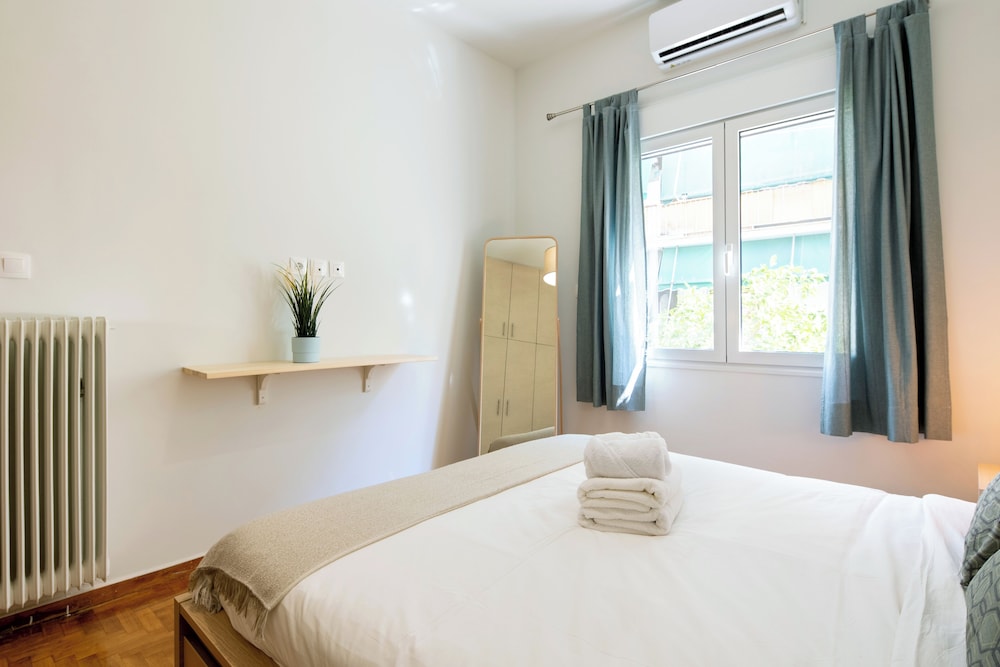 Astrea 1- Bedroom Apartment in Athens