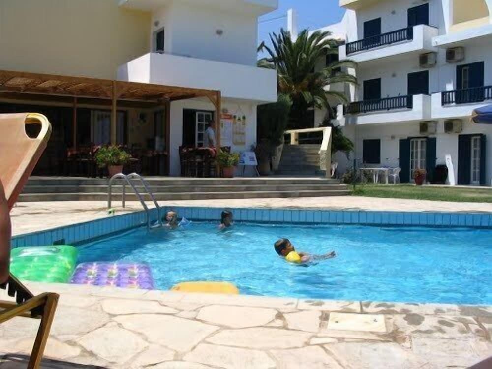 Photo 7