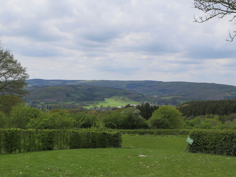 Vintage Villa With Private Garden in Rendeux