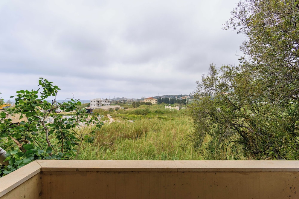 Vista 2-Bedroom Apartment in Batroun