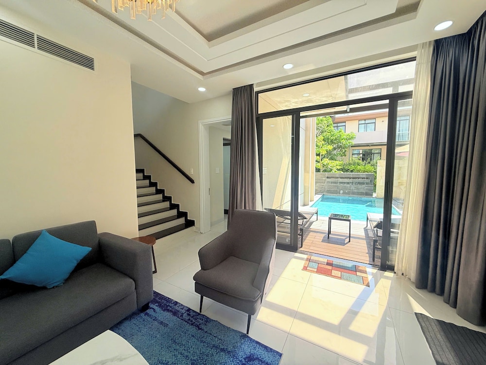 Deluxe Villa Beach Front