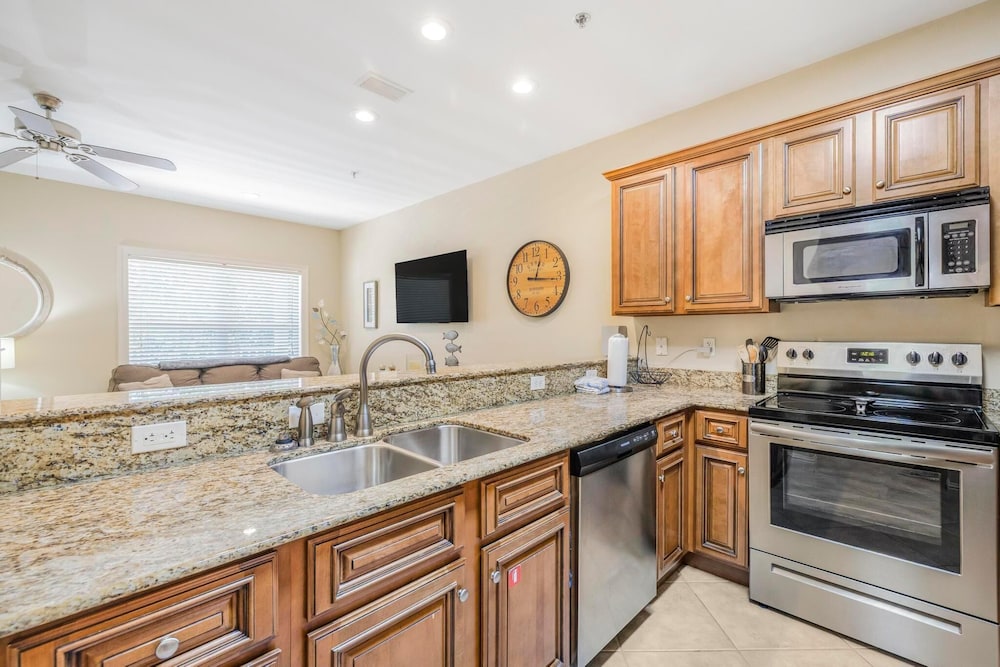 Laguna Breeze C