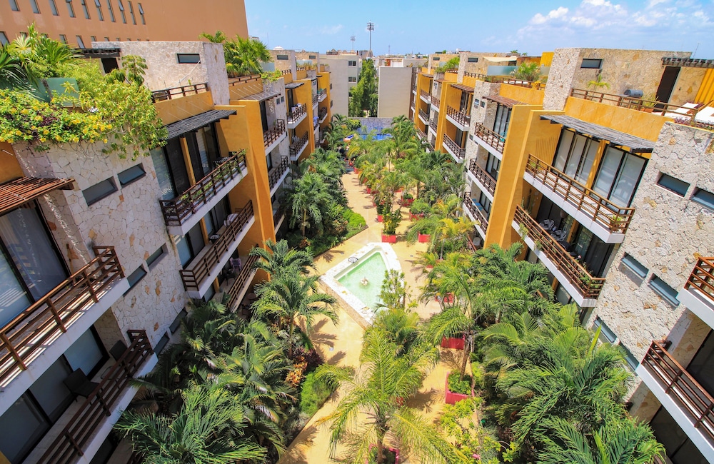 Lunada Bright Stay with Rooftop