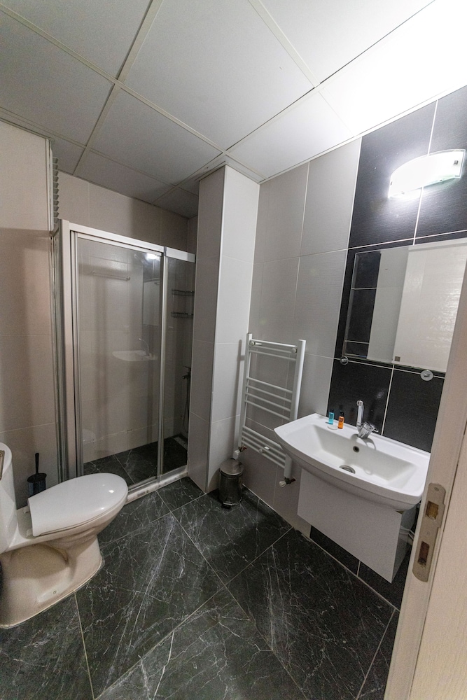 ŞİRİN APARTROOMS