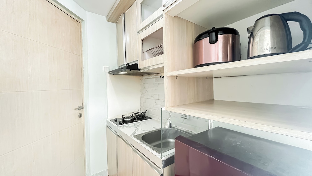 Minimalist And Homey Studio Apartment Amethyst