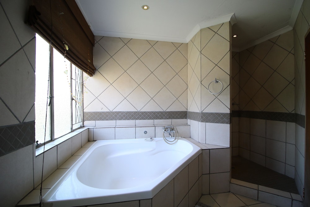 Waterfall Guesthouse