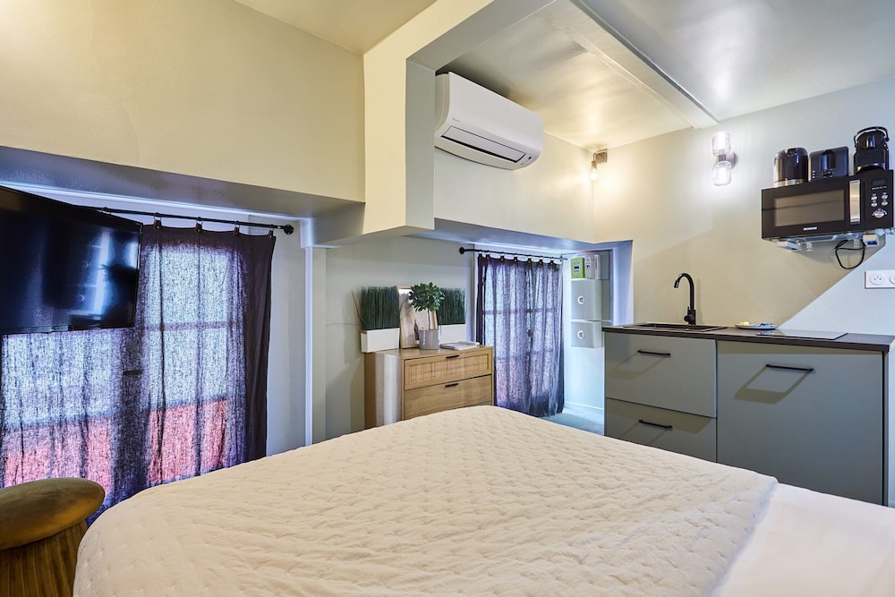 Charming Air-conditioned Studio in the Center of Paris