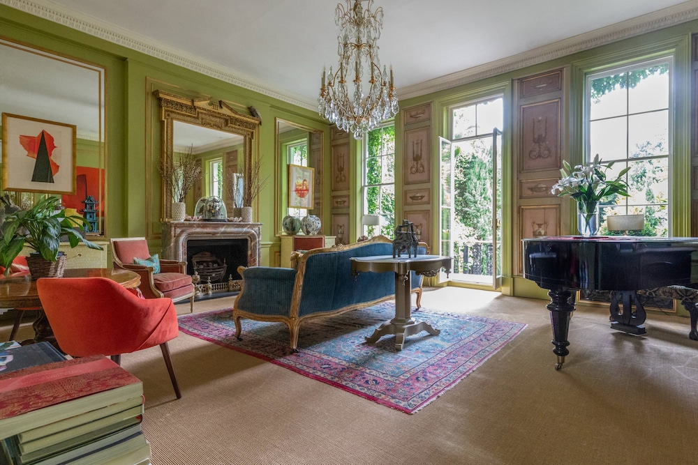 Penywern Road IV by Onefinestay