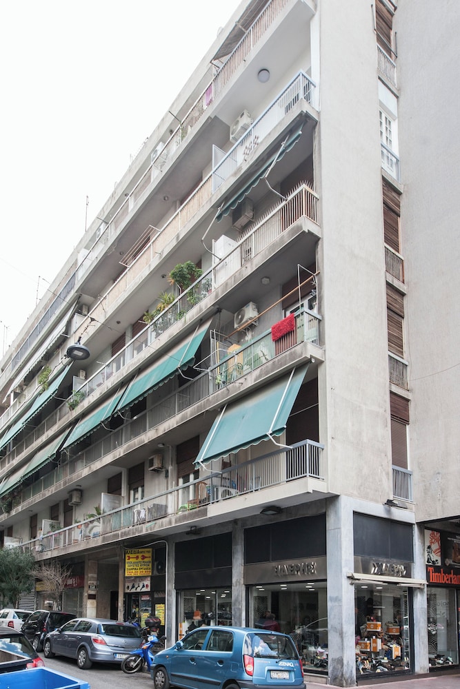 Fresh Modern 1 Bd Apt in Vibrant Patisia