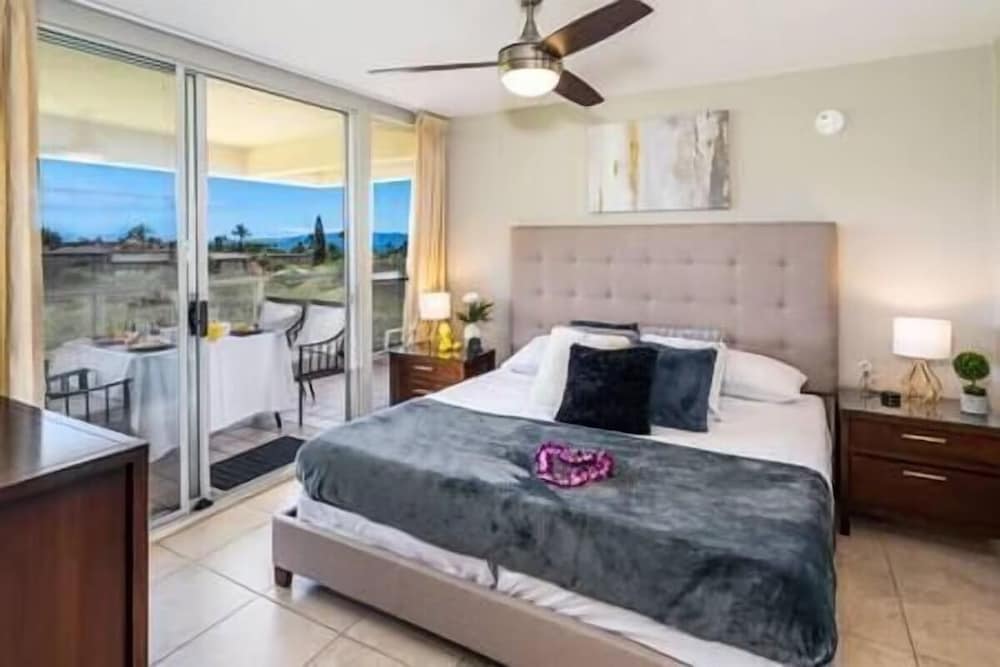Signature Residences at Maui Banyan