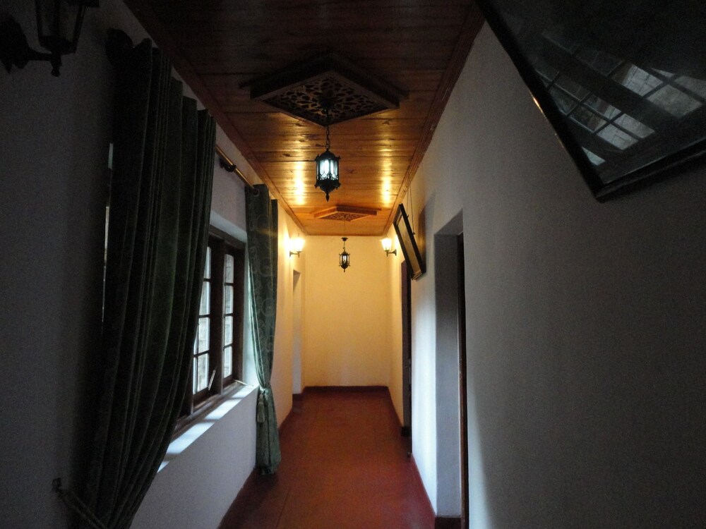 Castlereigh Holiday Bungalow