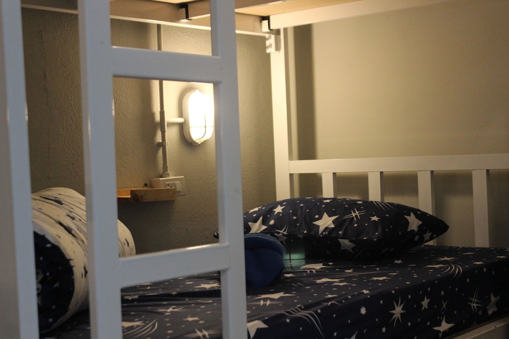 Enjoy House - Hostel