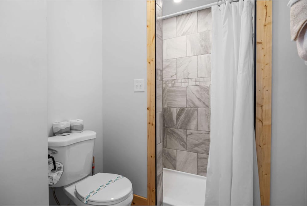 Dollys Darling Privacy for 12
