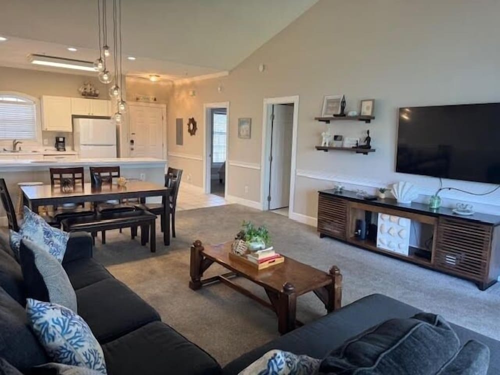 Magnolia North 4846-304 2 Bedroom Condo