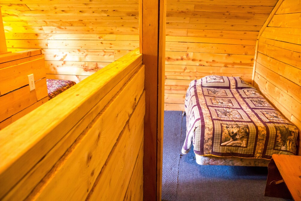 Midnight Sun Log Cabins