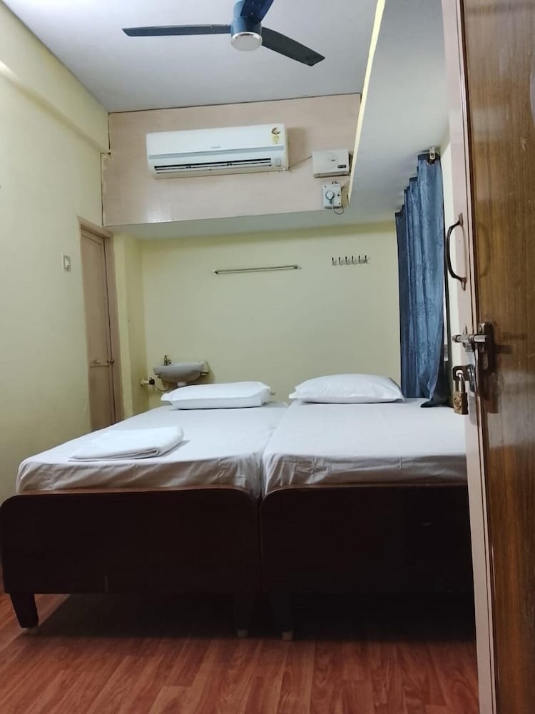 JB LODGE