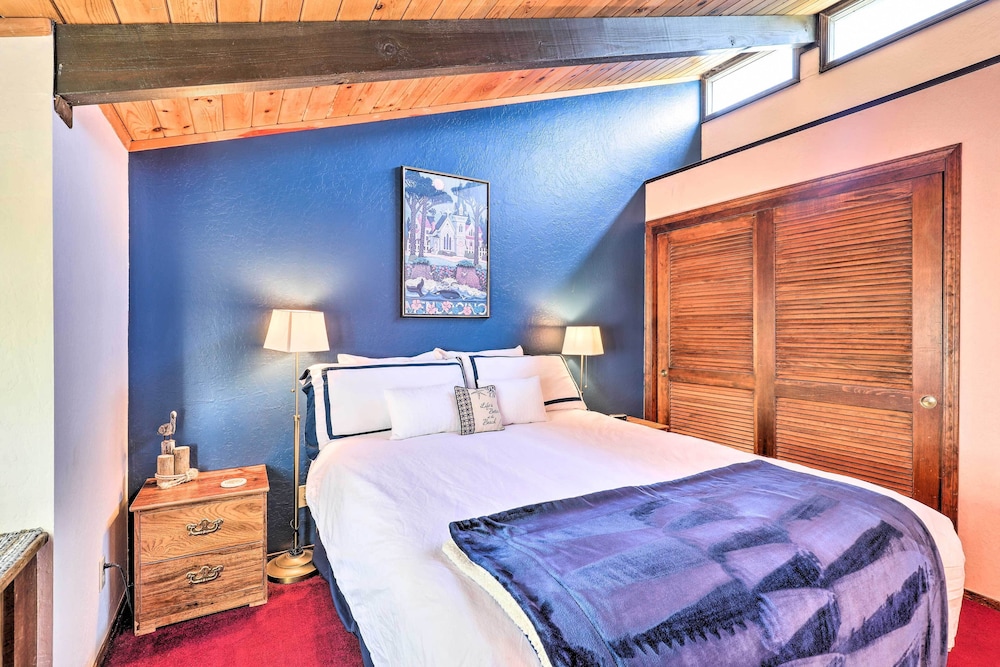 Oceanfront Irish Beach 'sea Haven' Home w/ Hot Tub