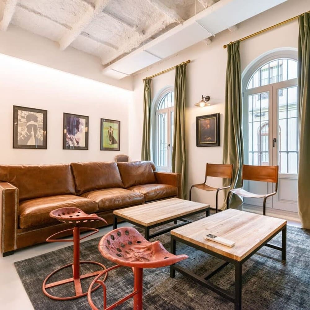 The Deauville Majestic 1 Bedroom in Chueca