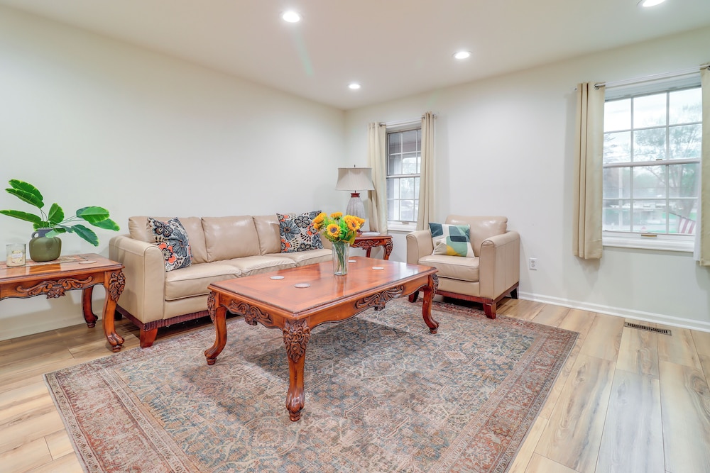 7 Mi to Downtown: Toledo Apt Near Franklin Park
