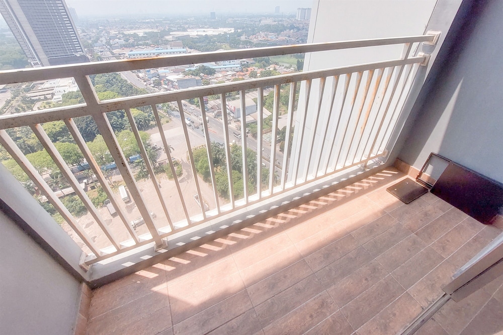 Comfort Living Studio at Springwood Residence Tangerang Apartment