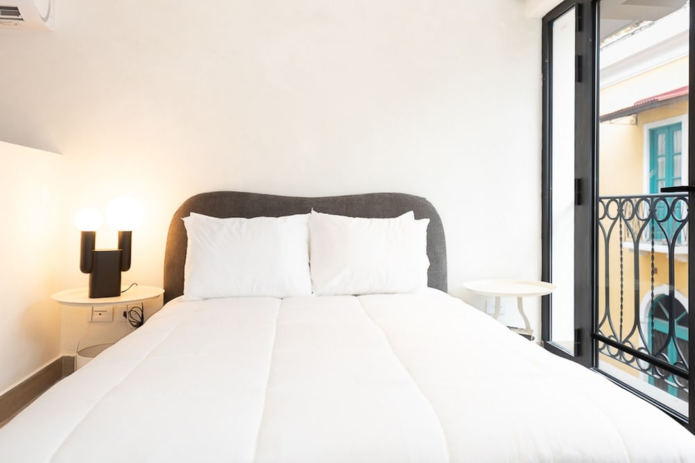 The York by Acomodo Casco Viejo Best Location