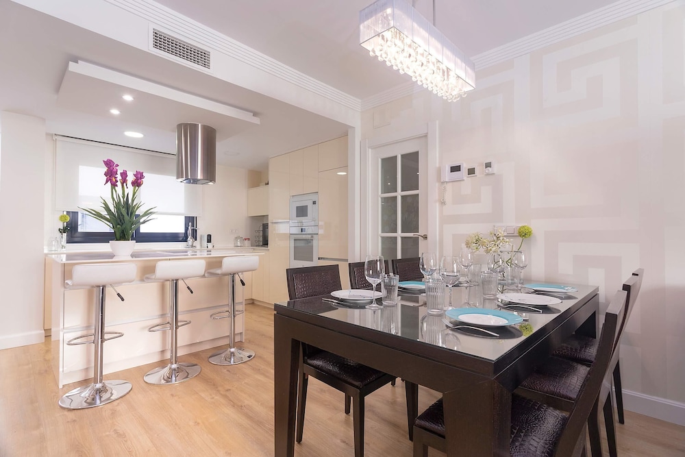 Genteel Home Velazquez