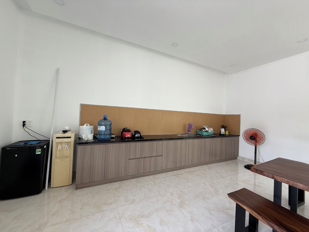 HOMESTAY HALONA