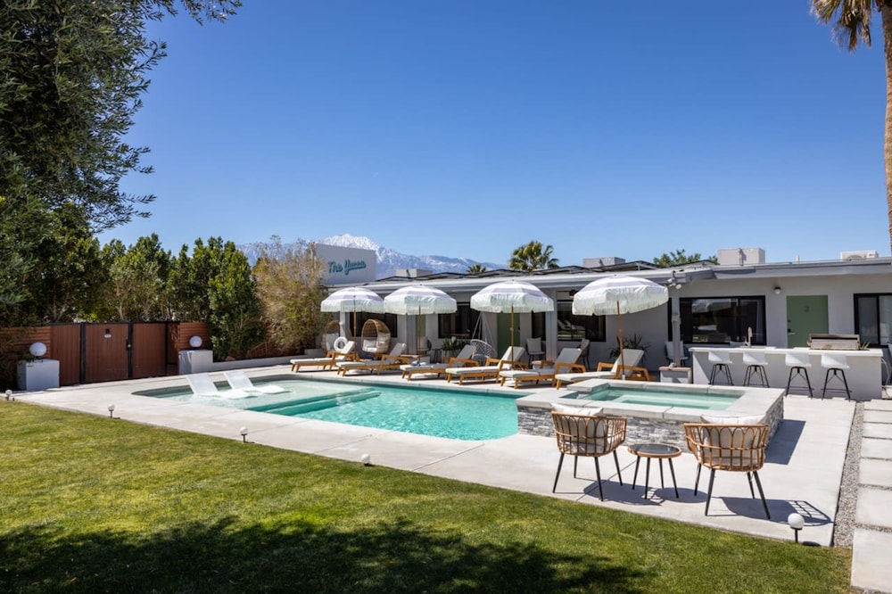 The Yucca Hotel- Entire Boutique Buyout