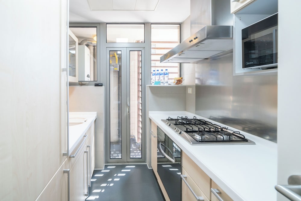 Tyms Cozy 2BR 1BA Apt Xuhui Metro