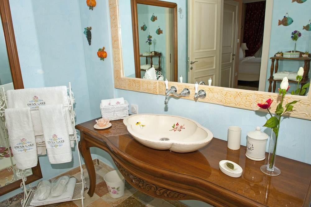 Swan Lake Butik Otel - Sadece Yetişkinler - Image 62