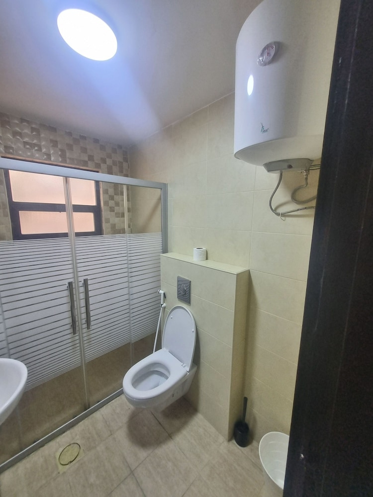 Charming Amman Apartment With Central Air-con & Street Parking
